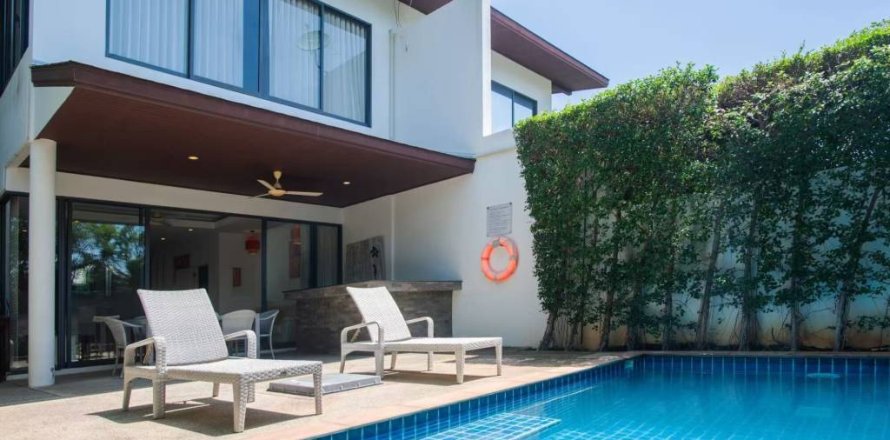 Chalet de 3 dormitorios en Surat Thani, Tailandia № 150449