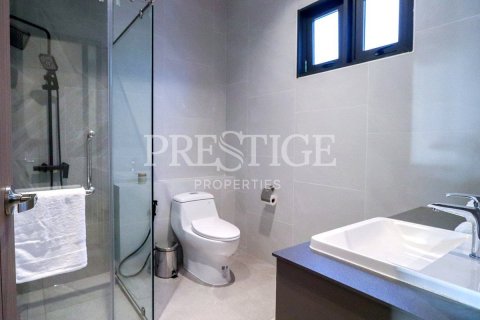 House in Pattaya, Thailand 8 bedrooms № 234109 - photo 21