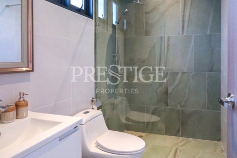 House in Pattaya, Thailand 8 bedrooms № 234109 - photo 24