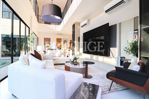 House in Pattaya, Thailand 8 bedrooms № 234109 - photo 3