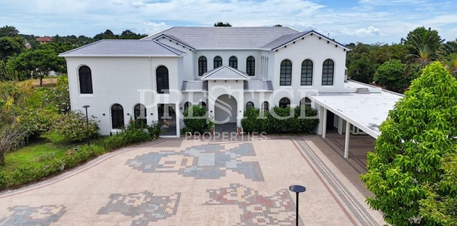 House in Pattaya, Thailand 3 bedrooms № 234105
