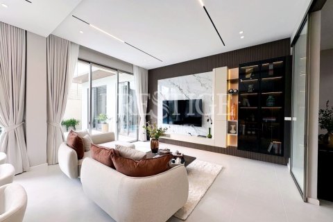House in Pattaya, Thailand 4 bedrooms № 234110 - photo 5