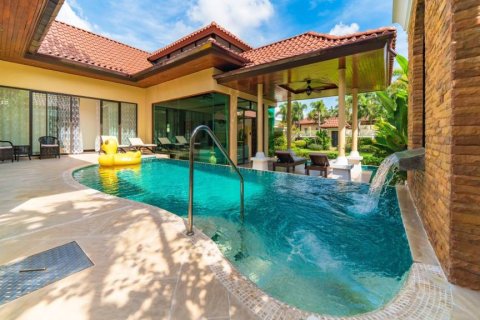 Chalet de 4 dormitorios en Phuket, Tailandia № 147006 - foto 2