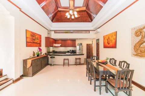 Chalet de 4 dormitorios en Phuket, Tailandia № 147006 - foto 8