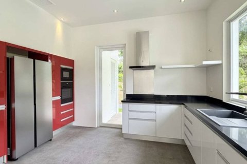 Chalet de 3 dormitorios en Hua Hin, Tailandia № 147003 - foto 8