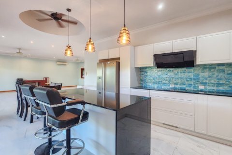 Casa de 3 dormitorios en Hua Hin, Tailandia № 178971 - foto 8