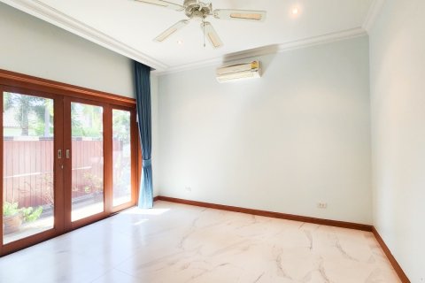 Casa de 3 dormitorios en Hua Hin, Tailandia № 178971 - foto 15