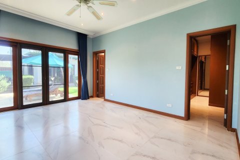 Casa de 3 dormitorios en Hua Hin, Tailandia № 178971 - foto 13
