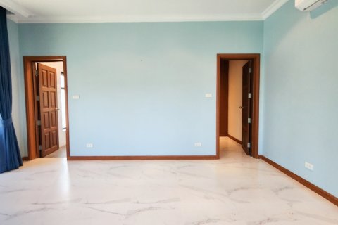 Casa de 3 dormitorios en Hua Hin, Tailandia № 178971 - foto 14