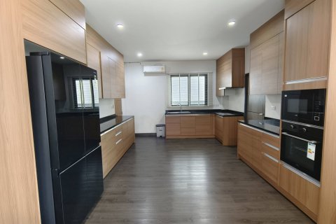 Haus in Bangkok, Thailand 4 Schlafzimmer № 183017 - Foto 6