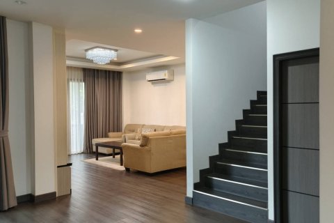 Haus in Bangkok, Thailand 4 Schlafzimmer № 183017 - Foto 5