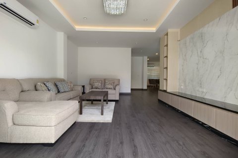 Haus in Bangkok, Thailand 4 Schlafzimmer № 183017 - Foto 3