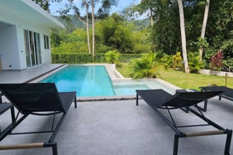 Chalet de 4 dormitorios en Surat Thani, Tailandia № 134581 - foto 7