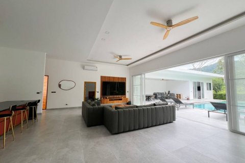 Chalet de 4 dormitorios en Surat Thani, Tailandia № 134581 - foto 8