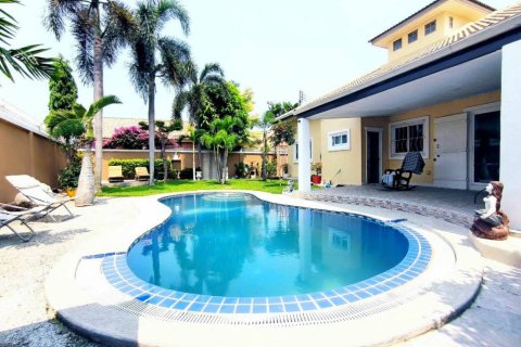 Casa de 3 dormitorios en Pattaya, Tailandia № 150988 - foto 6