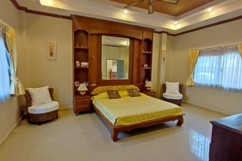 Casa de 3 dormitorios en Pattaya, Tailandia № 150988 - foto 29