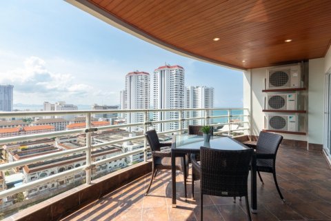 Condominio de 2 dormitorios en Pattaya, Tailandia № 150993 - foto 3