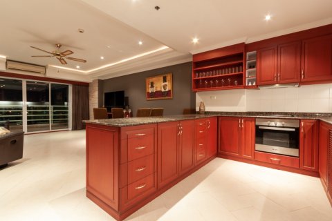 Condominio de 2 dormitorios en Pattaya, Tailandia № 150993 - foto 15