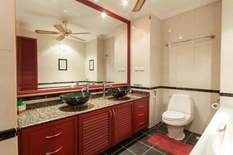 Condominio de 2 dormitorios en Pattaya, Tailandia № 150993 - foto 16