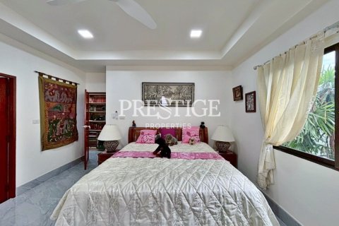 House in Pattaya, Thailand 3 bedrooms № 198051 - photo 26