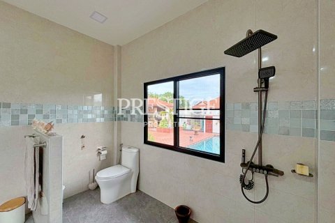 House in Pattaya, Thailand 3 bedrooms № 198051 - photo 22