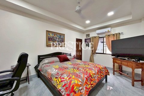 House in Pattaya, Thailand 3 bedrooms № 198051 - photo 24