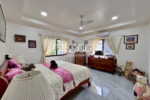 House in Pattaya, Thailand 3 bedrooms № 198051 - photo 27