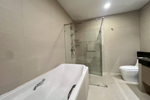 Condominio de 4 dormitorios en Pattaya, Tailandia № 135327 - foto 14