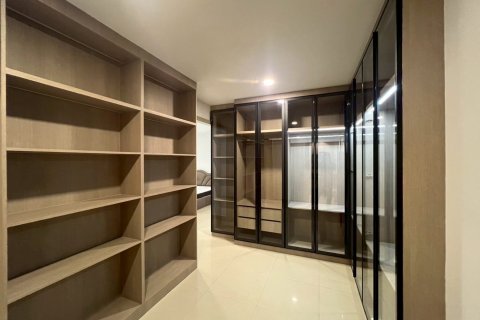 Condominio de 4 dormitorios en Pattaya, Tailandia № 135327 - foto 25