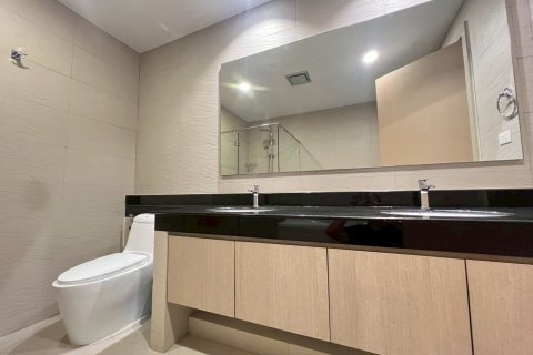 Condominio de 4 dormitorios en Pattaya, Tailandia № 135327 - foto 17