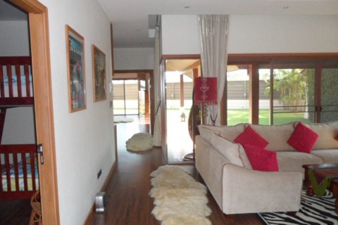 Casa de 3 dormitorios en Bang Lamung, Tailandia № 135326 - foto 29