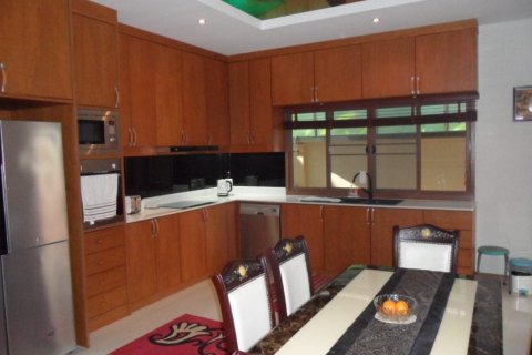 Casa de 3 dormitorios en Bang Lamung, Tailandia № 135326 - foto 19