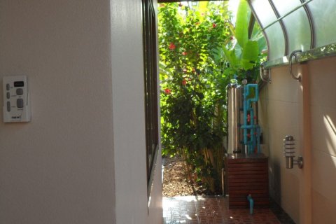 Casa de 3 dormitorios en Bang Lamung, Tailandia № 135326 - foto 15