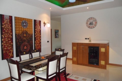 Casa de 3 dormitorios en Bang Lamung, Tailandia № 135326 - foto 20