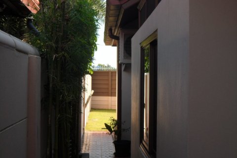 Casa de 3 dormitorios en Bang Lamung, Tailandia № 135326 - foto 12