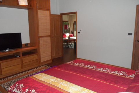 Casa de 3 dormitorios en Bang Lamung, Tailandia № 135326 - foto 22