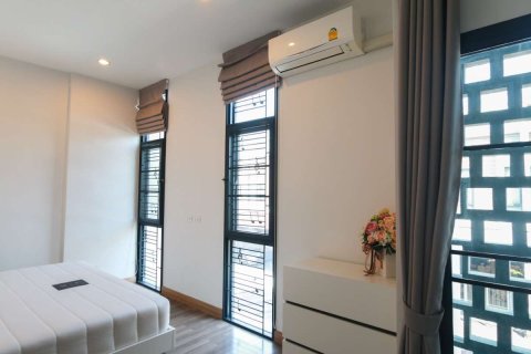Casa de 4 dormitorios en Chiang Mai, Tailandia № 205519 - foto 8