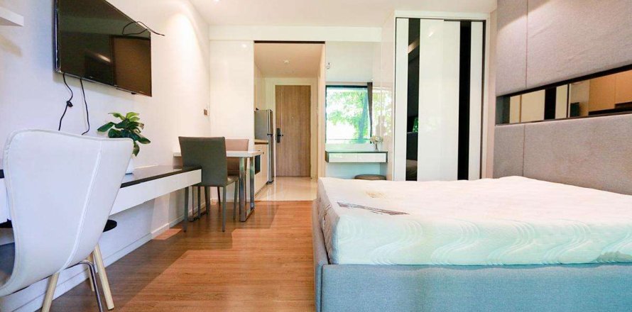 Condominio de 20 dormitorios en Chiang Mai, Tailandia № 205520