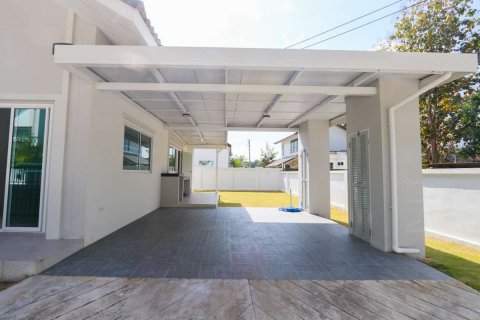 Casa de 3 dormitorios en Chiang Mai, Tailandia № 205525 - foto 15