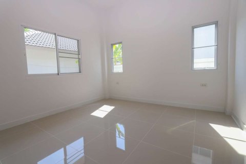 Casa de 3 dormitorios en Chiang Mai, Tailandia № 205525 - foto 8