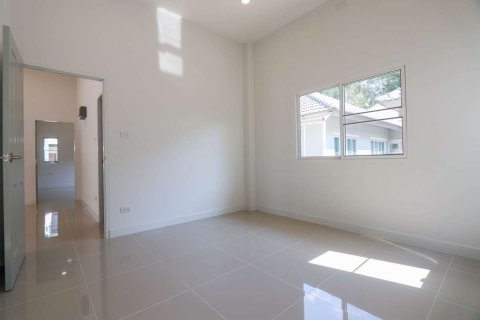 Casa de 3 dormitorios en Chiang Mai, Tailandia № 205525 - foto 9