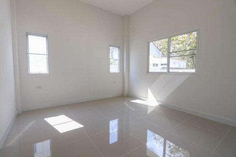 Casa de 3 dormitorios en Chiang Mai, Tailandia № 205525 - foto 18