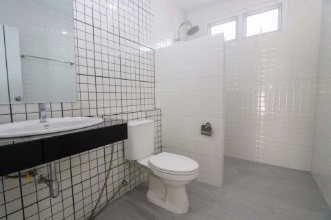 Casa de 3 dormitorios en Chiang Mai, Tailandia № 205525 - foto 2