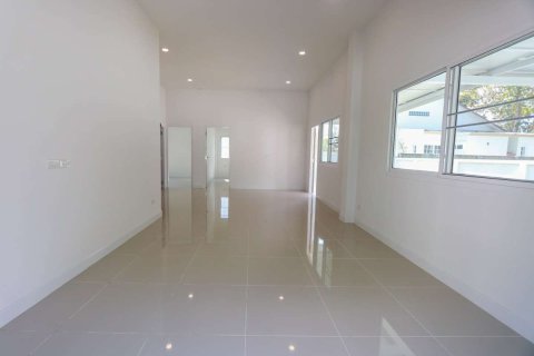 Casa de 3 dormitorios en Chiang Mai, Tailandia № 205525 - foto 14