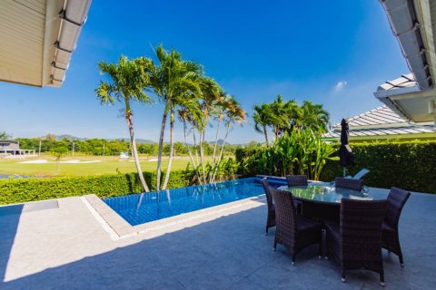 Chalet de 3 dormitorios en Hua Hin, Tailandia № 114034 - foto 4