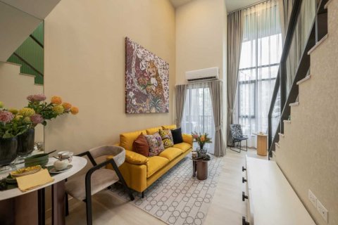 Condominio de 1 dormitorio en Thonburi, Bangkok, Tailandia № 166683 - foto 2