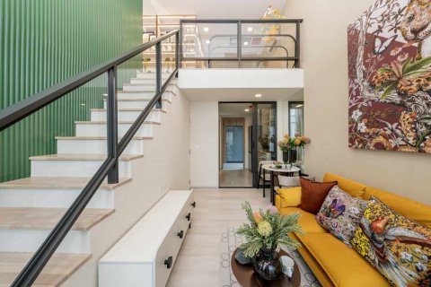 Condominio de 1 dormitorio en Thonburi, Bangkok, Tailandia № 166683 - foto 3