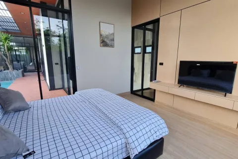 Chalet de 4 dormitorios en Pattaya, Tailandia № 155654 - foto 20