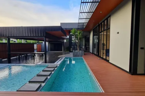 Villa in Pattaya, Thailand 4 Schlafzimmer № 155654