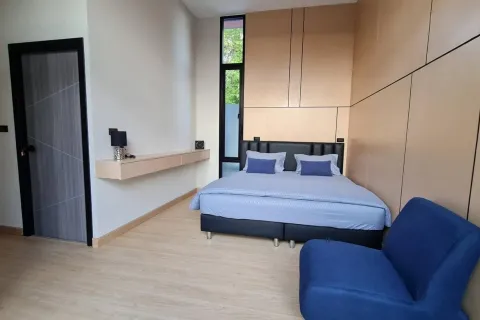 Chalet de 4 dormitorios en Pattaya, Tailandia № 155654 - foto 19